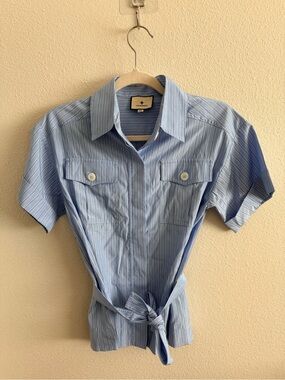 Tuckernuck Light Blue Striped Short-Sleeve Button-Front Shirt with Tie - XS